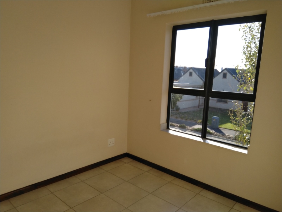 To Let 2 Bedroom Property for Rent in Buh Rein Estate Western Cape